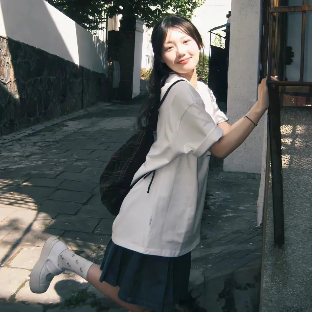 默默的我，不默默的我们